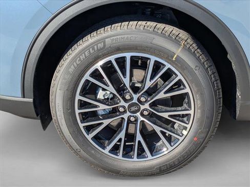 New 2026 Ford Escape SE image 16