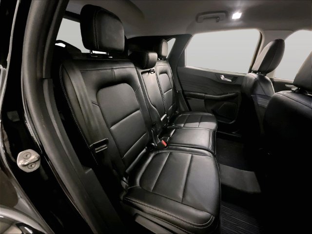 Used 2022 Ford Escape Titanium AWD/4WD image 27