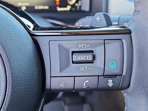 Used 2024 Nissan Rogue SL w/ SL Premium Package image 18