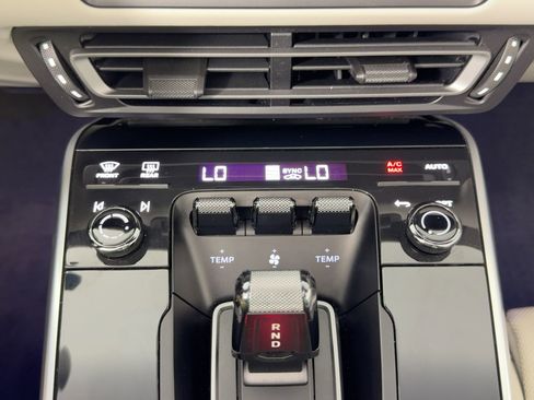 Certified 2022 Porsche 911 Carrera S image 24