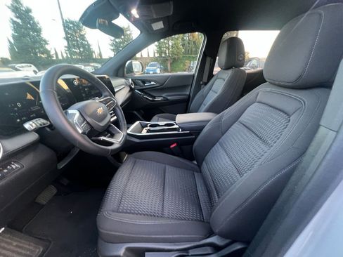 Used 2025 Chevrolet Equinox LT image 27