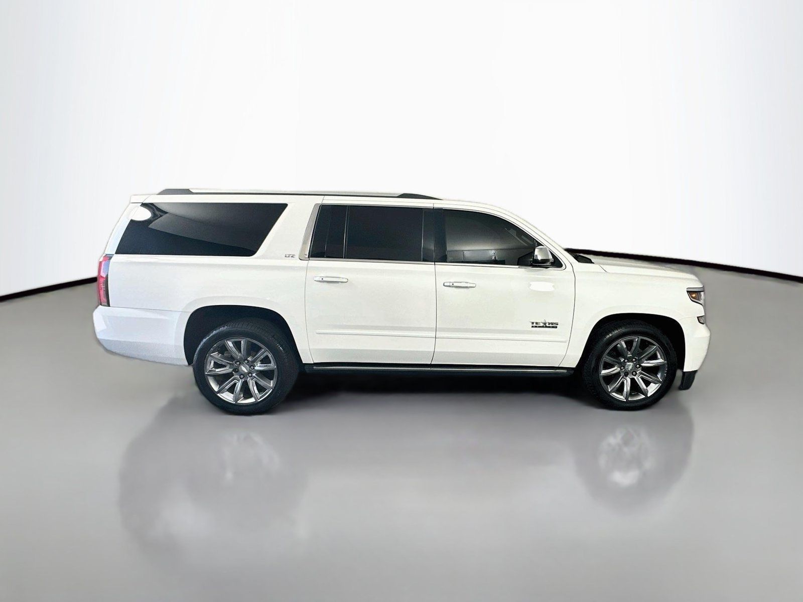 Used 2015 Chevrolet Suburban LTZ w/ Texas Edition RWD image 8