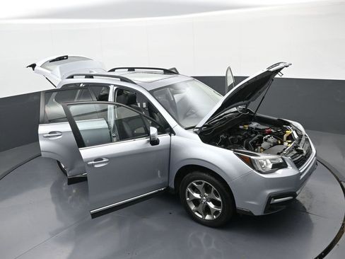 Used 2017 Subaru Forester 2.5i Touring w/ Popular Package #2 image 37