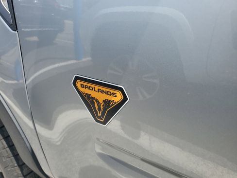 Used 2023 Ford Bronco Sport Badlands image 8