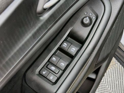 Used 2023 Jeep Grand Cherokee Laredo w/ Luxury Tech Group I AWD/4WD image 23