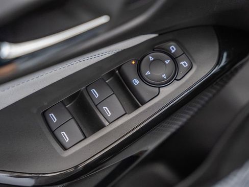 New 2026 Chevrolet Trax LT w/ Sunroof Package FWD image 37