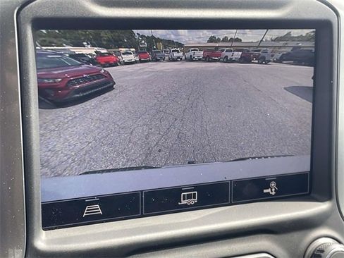 Used 2021 Chevrolet Silverado 1500 LT w/ Convenience Package II image 18