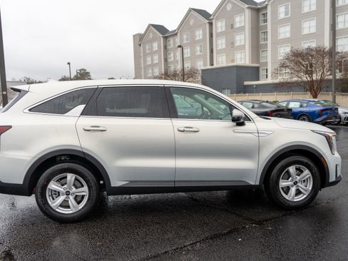 New 2026 Kia Sorento LX image 8