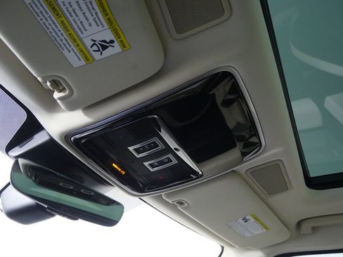 Used 2021 Land Rover Range Rover Sport HST image 24