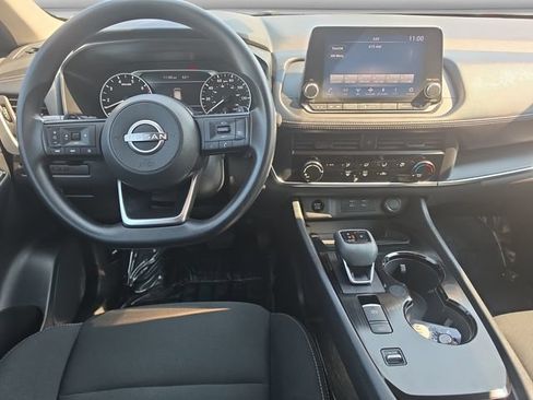 Used 2024 Nissan Rogue S FWD image 12