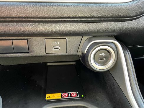 Used 2024 Toyota Grand Highlander XLE image 27