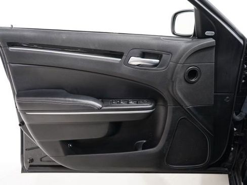 Used 2022 Chrysler 300 S image 20