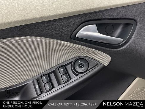 Used 2014 Ford Focus SE image 21