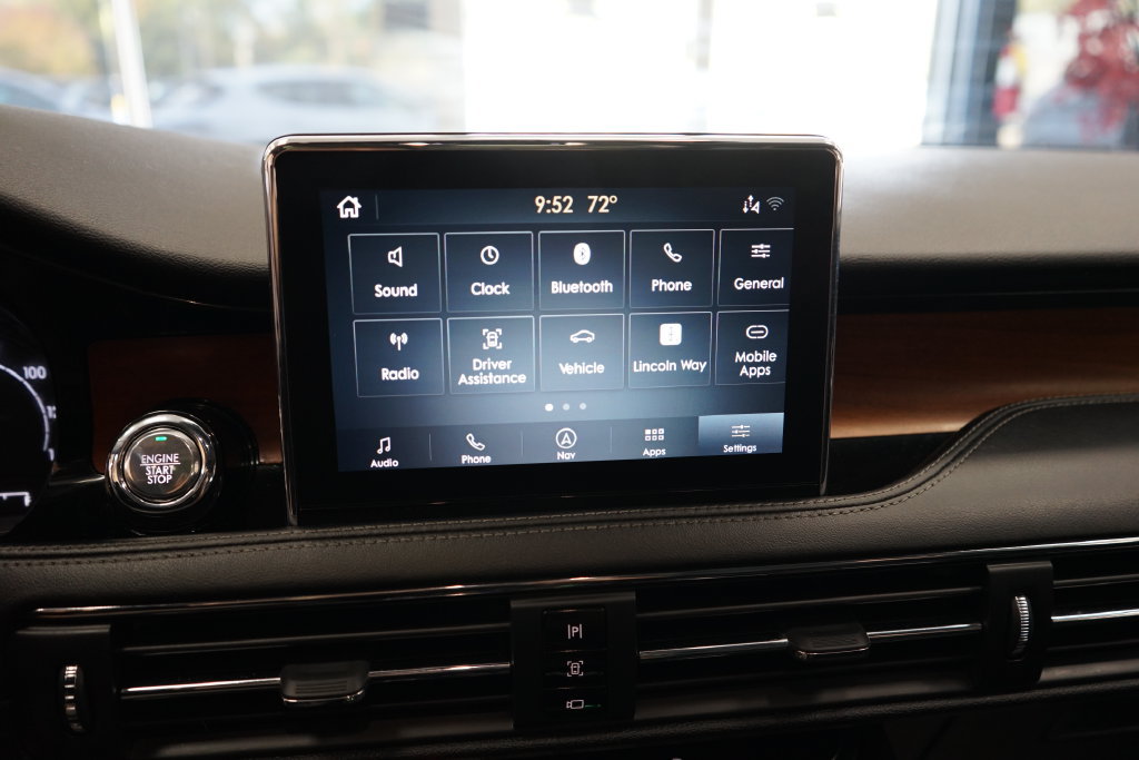 Used 2020 Lincoln Corsair Reserve w/ Elements Package AWD/4WD image 38