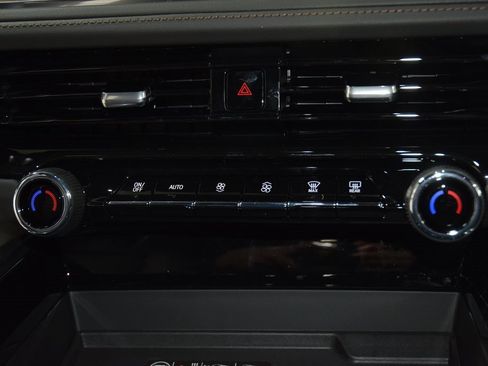 New 2026 Chevrolet Suburban High Country image 33