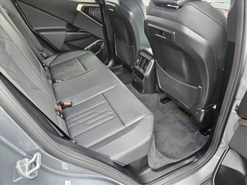 Used 2025 BMW X3 xDrive30i w/ Premium Package image 17