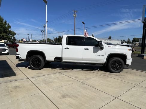 Used 2021 Chevrolet Silverado 2500 LTZ w/ LTZ Plus Package AWD/4WD image 6