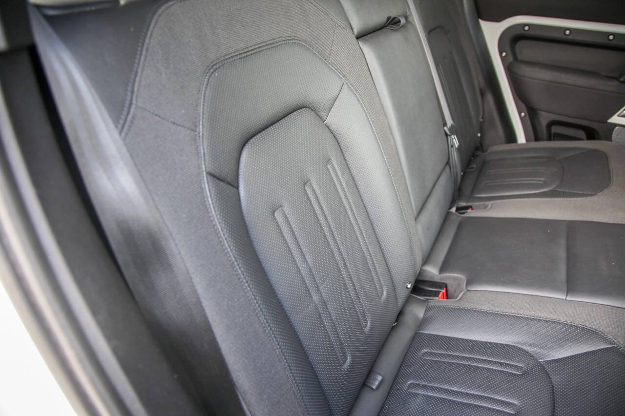 Used 2020 Land Rover Defender 110 SE AWD/4WD image 65