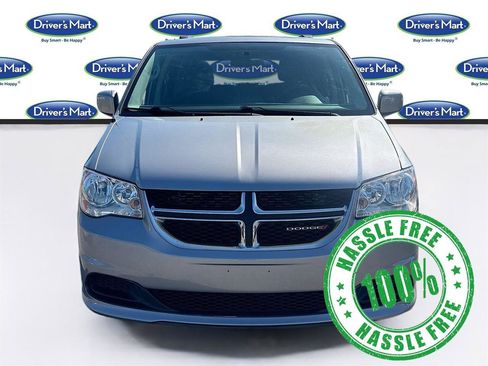 Used 2016 Dodge Grand Caravan SXT image 2