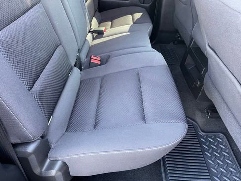 Used 2018 Chevrolet Silverado 1500 LT w/ Midnight Edition image 11