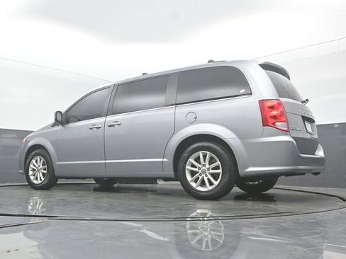 Used 2018 Dodge Grand Caravan SXT FWD image 46