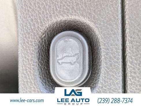 Used 2017 GMC Yukon SLE w/ Convenience Package image 11