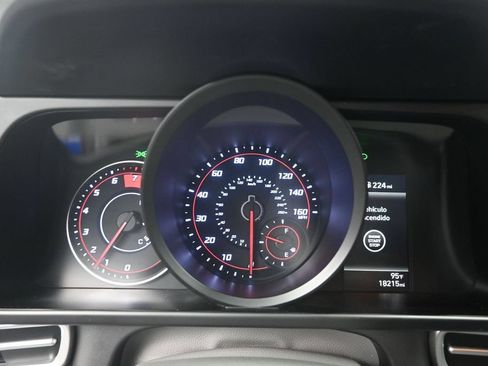 Used 2023 Hyundai Elantra SEL FWD image 13