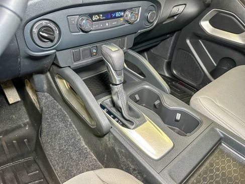 Used 2022 Nissan Frontier SV w/ Technology Package AWD/4WD image 31