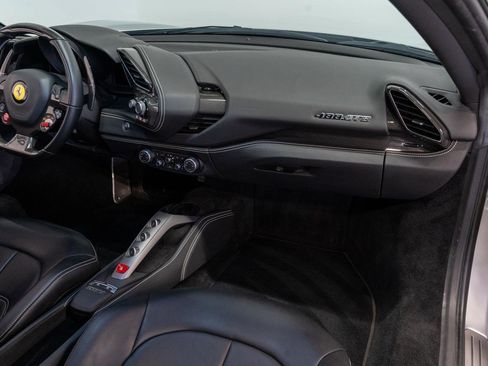 Used 2018 Ferrari 488 GTB image 10