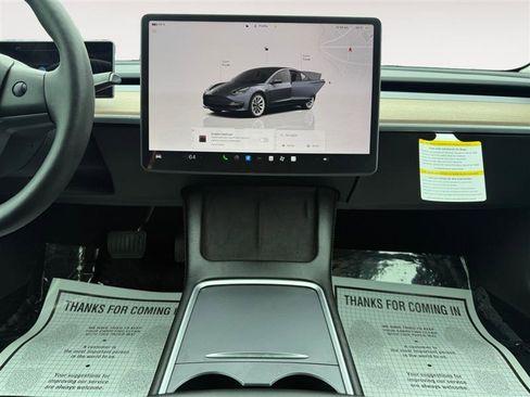 Used 2023 Tesla Model 3 Standard Range image 12