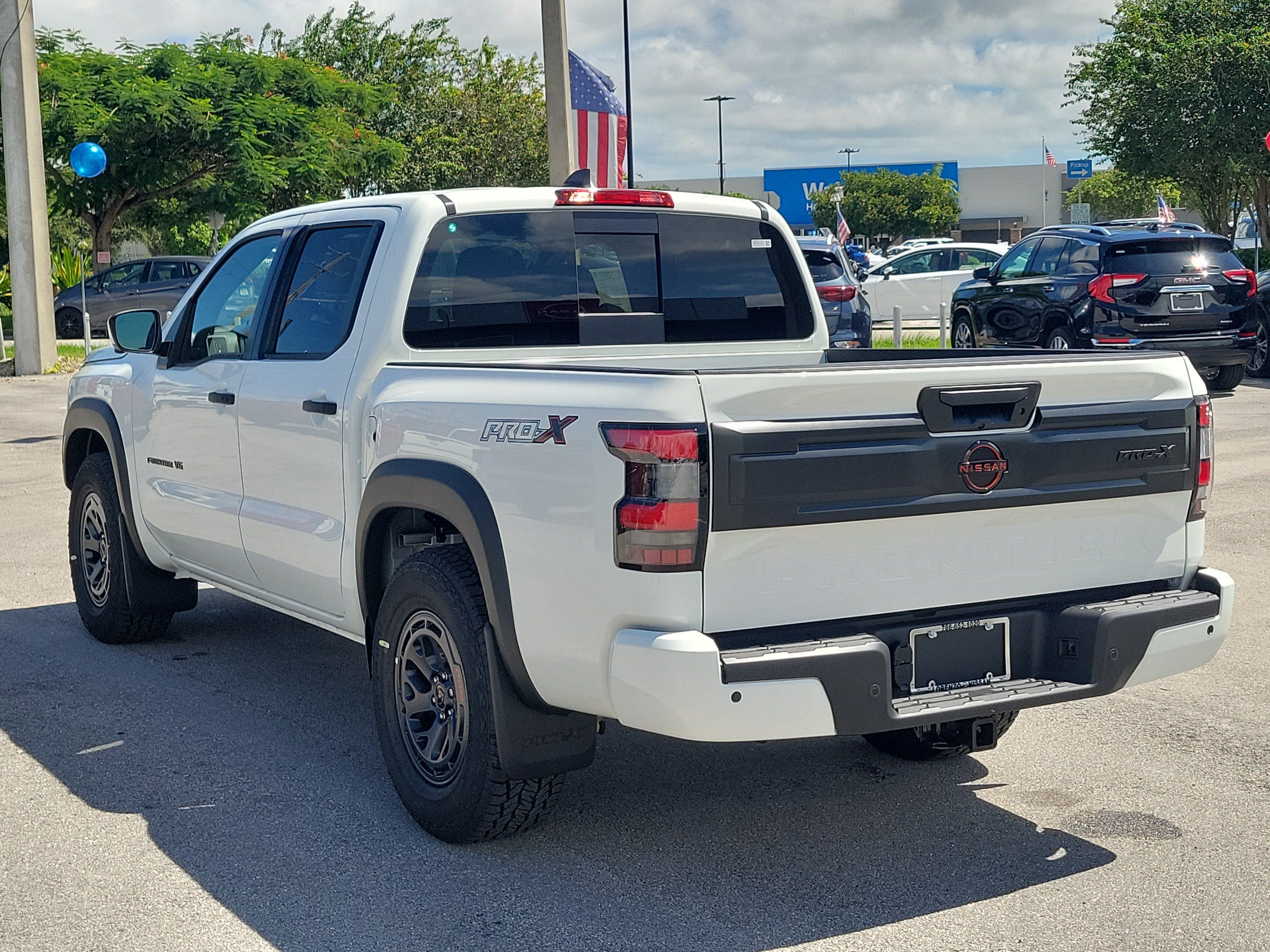 New 2027 Nissan Frontier PRO-4X w/ Pro Convenience Package RWD image 6