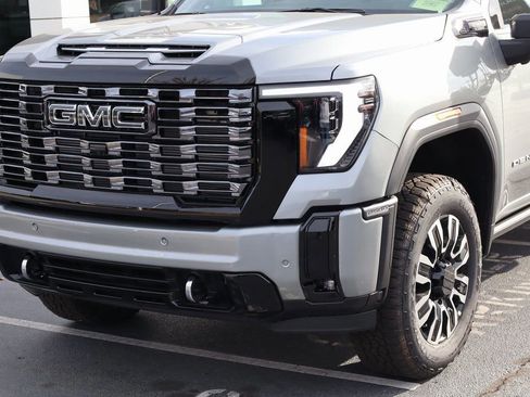 New 2026 GMC Sierra 2500 Denali Ultimate w/ Max Trailering Package AWD/4WD image 4