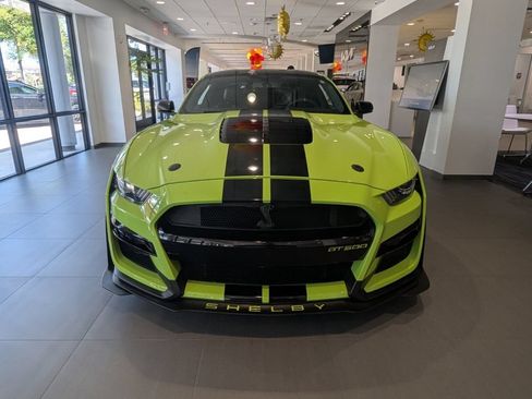 Used 2020 Ford Mustang Shelby GT500 w/ Technology Package RWD image 2