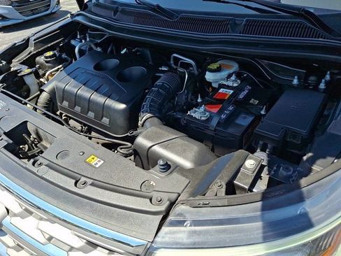 Used 2018 Ford Explorer XLT w/ Equipment Group 201A AWD/4WD image 31