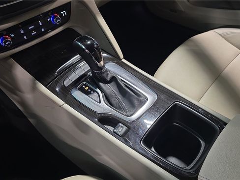 Used 2018 Buick Regal Essence w/ Driver Confidence Package #1 image 24