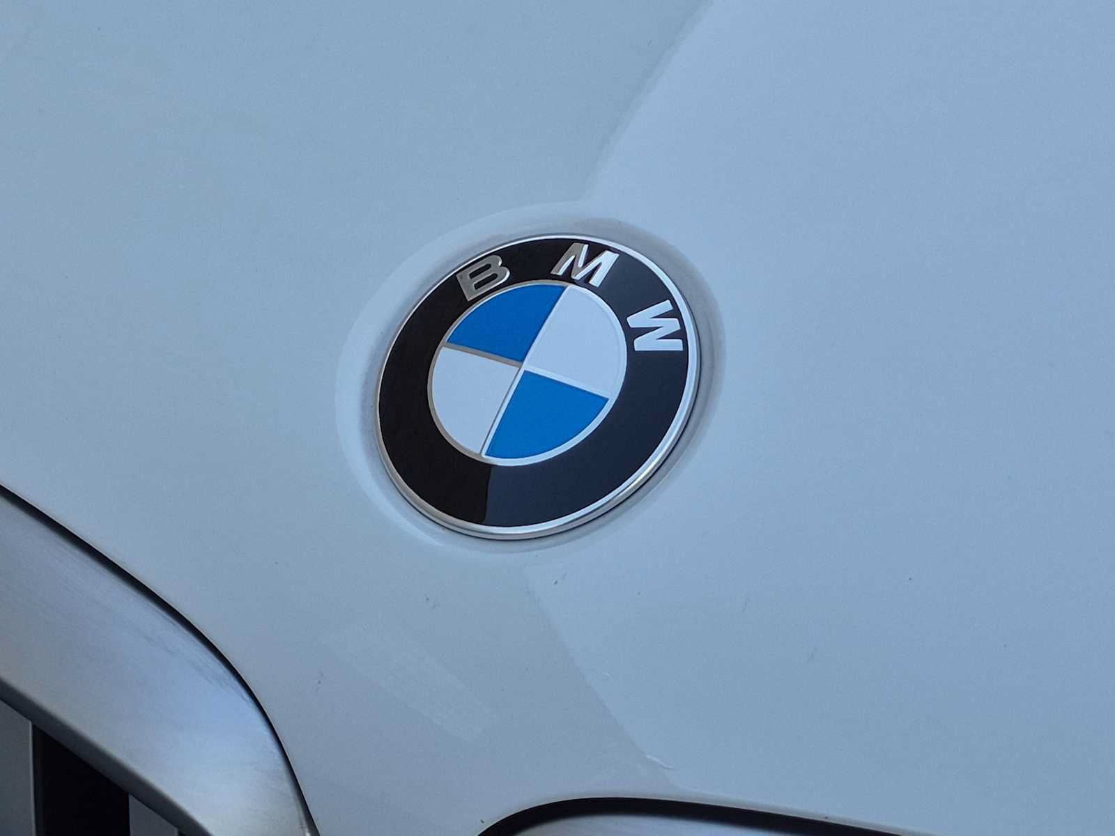 Used 2026 BMW X5 xDrive40i w/ M Sport Package AWD/4WD image 12