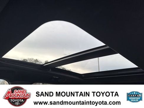 Used 2020 Ford Explorer Platinum image 17