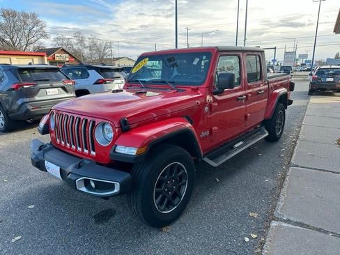 Used 2023 Jeep Gladiator Overland image 3