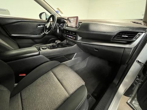 Used 2023 Nissan Rogue SV AWD/4WD image 10
