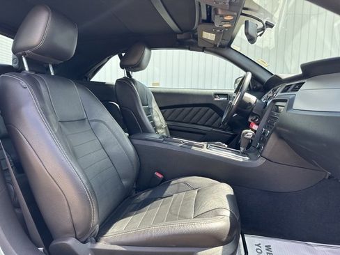 Used 2011 Ford Mustang Premium w/ 202A Rapid Spec Order Code image 15