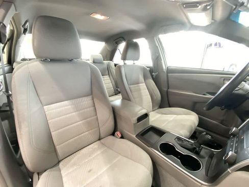 Used 2016 Toyota Camry LE FWD image 26