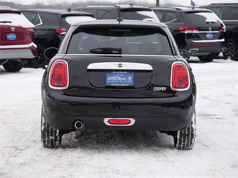 Used 2020 MINI Cooper 4-Door Hardtop w/ Premium Package image 6