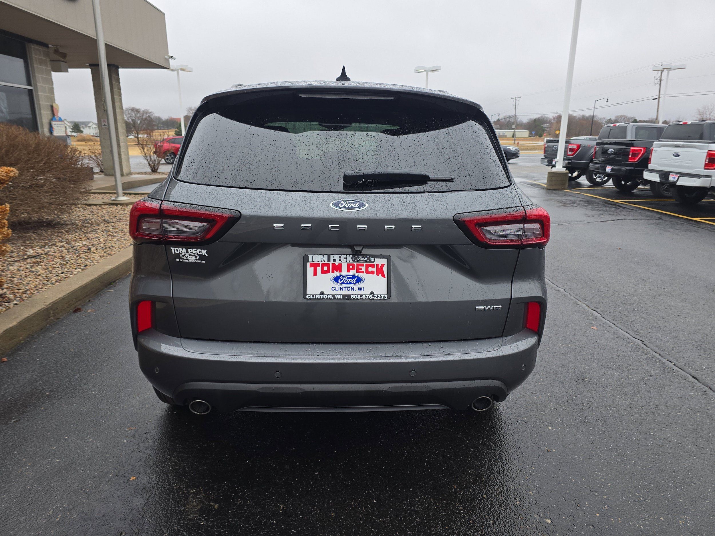 Used 2024 Ford Escape ST-Line w/ Tech Pack #1 AWD/4WD image 7