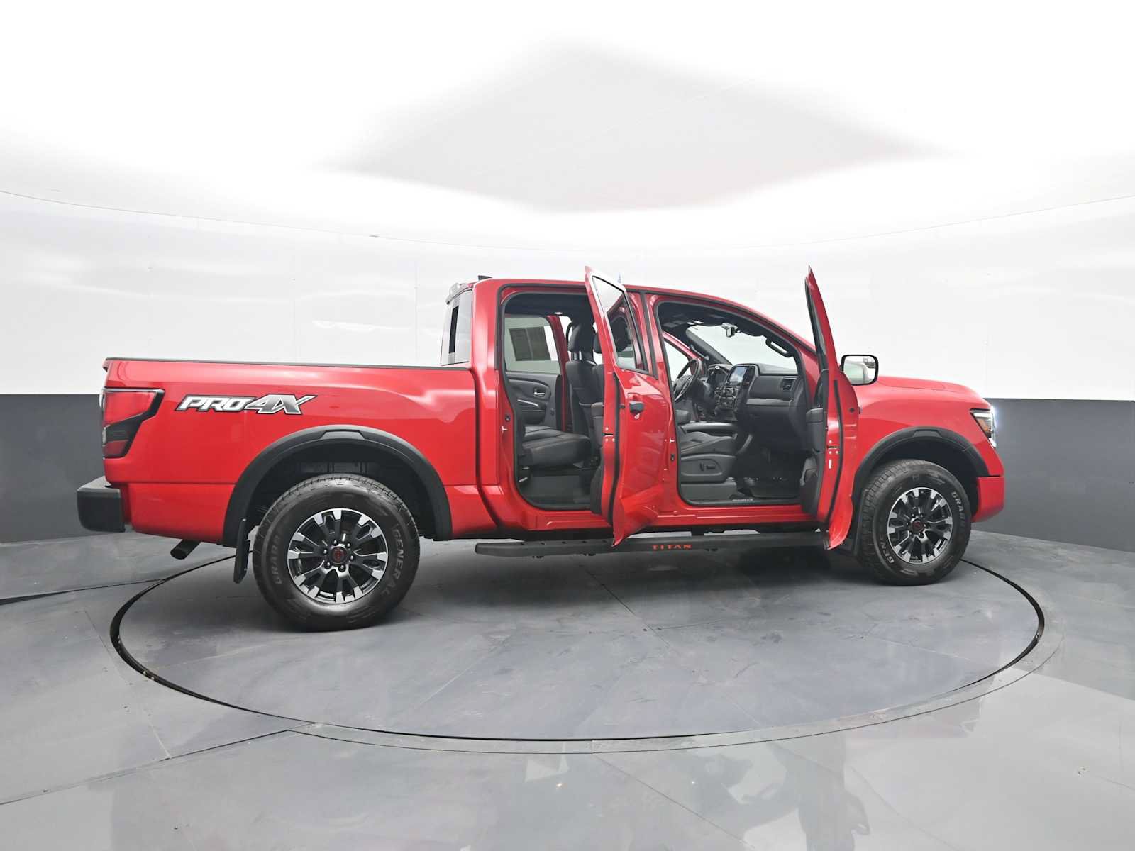 Used 2024 Nissan Titan PRO-4X w/ Pro-4x Convenience Package AWD/4WD image 31