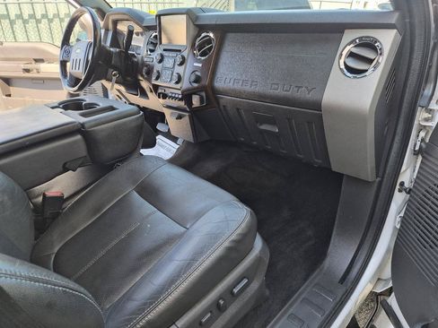 Used 2014 Ford F350 Lariat w/ Lariat Ultimate Package AWD/4WD image 24