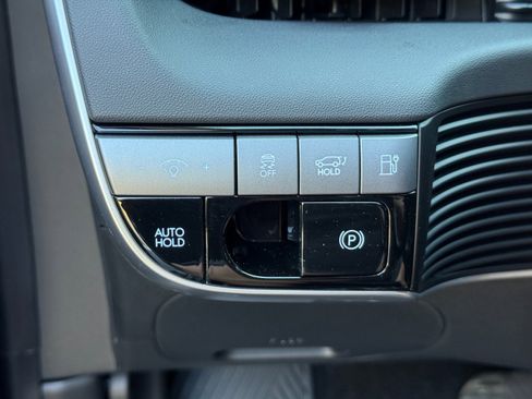 Used 2025 Hyundai Ioniq 5 SEL image 16