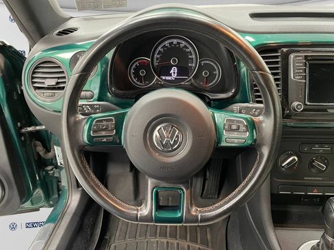 Used 2017 Volkswagen Beetle 1.8T Classic FWD image 10