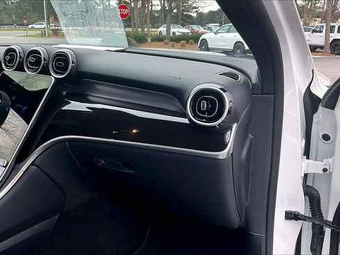 Certified 2025 Mercedes-Benz GLC 300 4MATIC image 18