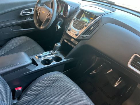 Used 2017 Chevrolet Equinox LS FWD image 16