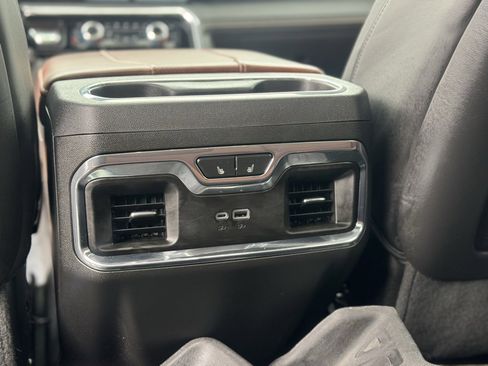 Used 2024 GMC Sierra 1500 Denali Ultimate image 24